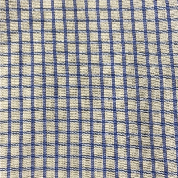 Men’s Van Heusen Traveler Button Down - Picture 3 of 3